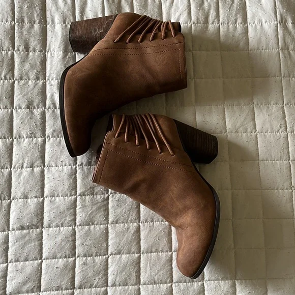 Booties - Picture 4 of 4